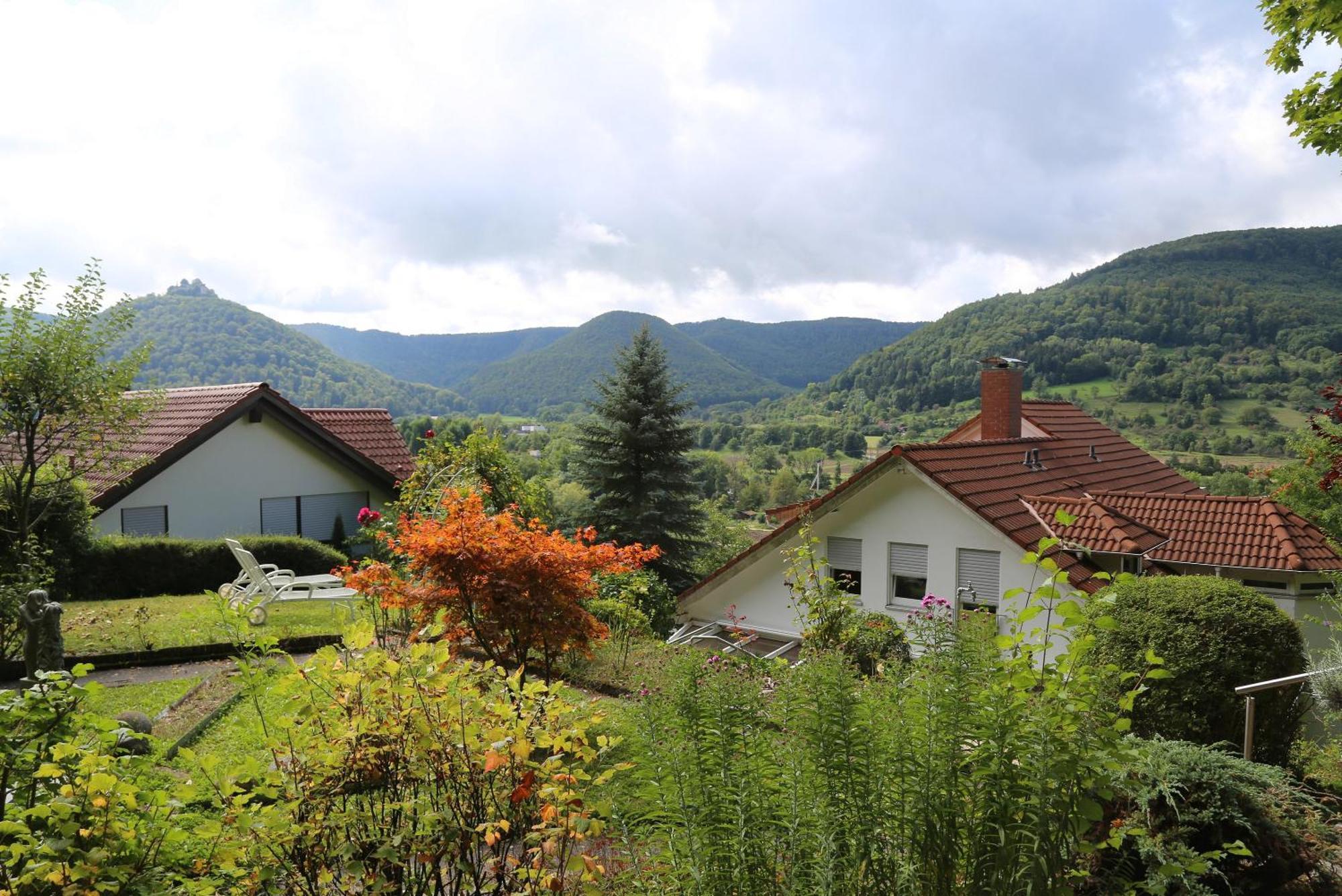 Haus Am Sonnenhuegel Appartement Bad Urach Buitenkant foto